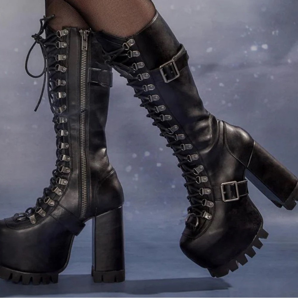 Hand 2 Hand Combat Boots